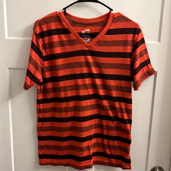 On The Byas Medium T Shirt Orange and Black Striped - Picture 1 of 4